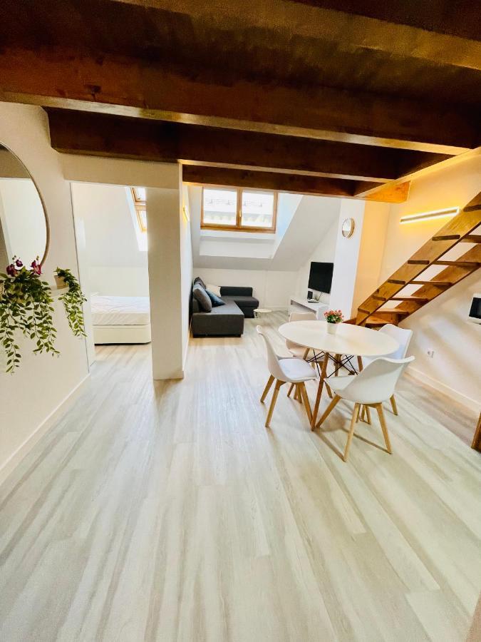 El Atico Nuevo En El Centro Con Ascensor, Garaje, Aire Acondicionado Y Wifi Διαμέρισμα Biescas  Εξωτερικό φωτογραφία
