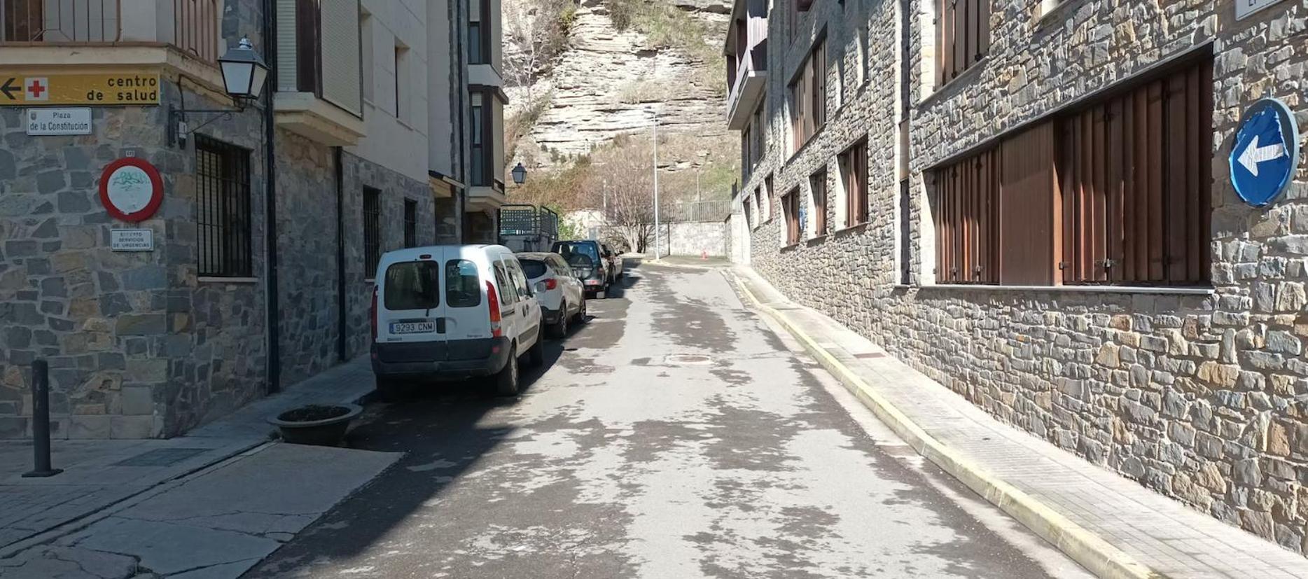 El Atico Nuevo En El Centro Con Ascensor, Garaje, Aire Acondicionado Y Wifi Διαμέρισμα Biescas  Εξωτερικό φωτογραφία