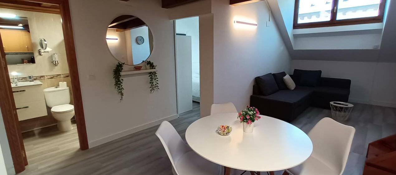 El Atico Nuevo En El Centro Con Ascensor, Garaje, Aire Acondicionado Y Wifi Διαμέρισμα Biescas  Εξωτερικό φωτογραφία